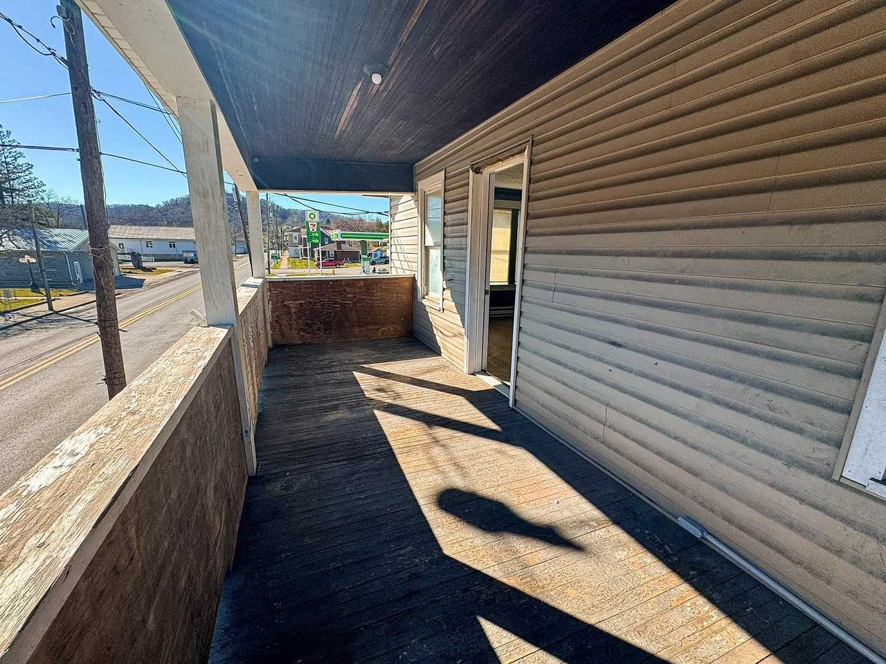 158 Main St #3 - Photo 5 of 27