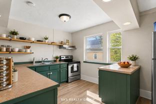 820 W Shiawassee St - Photo 1 of 1