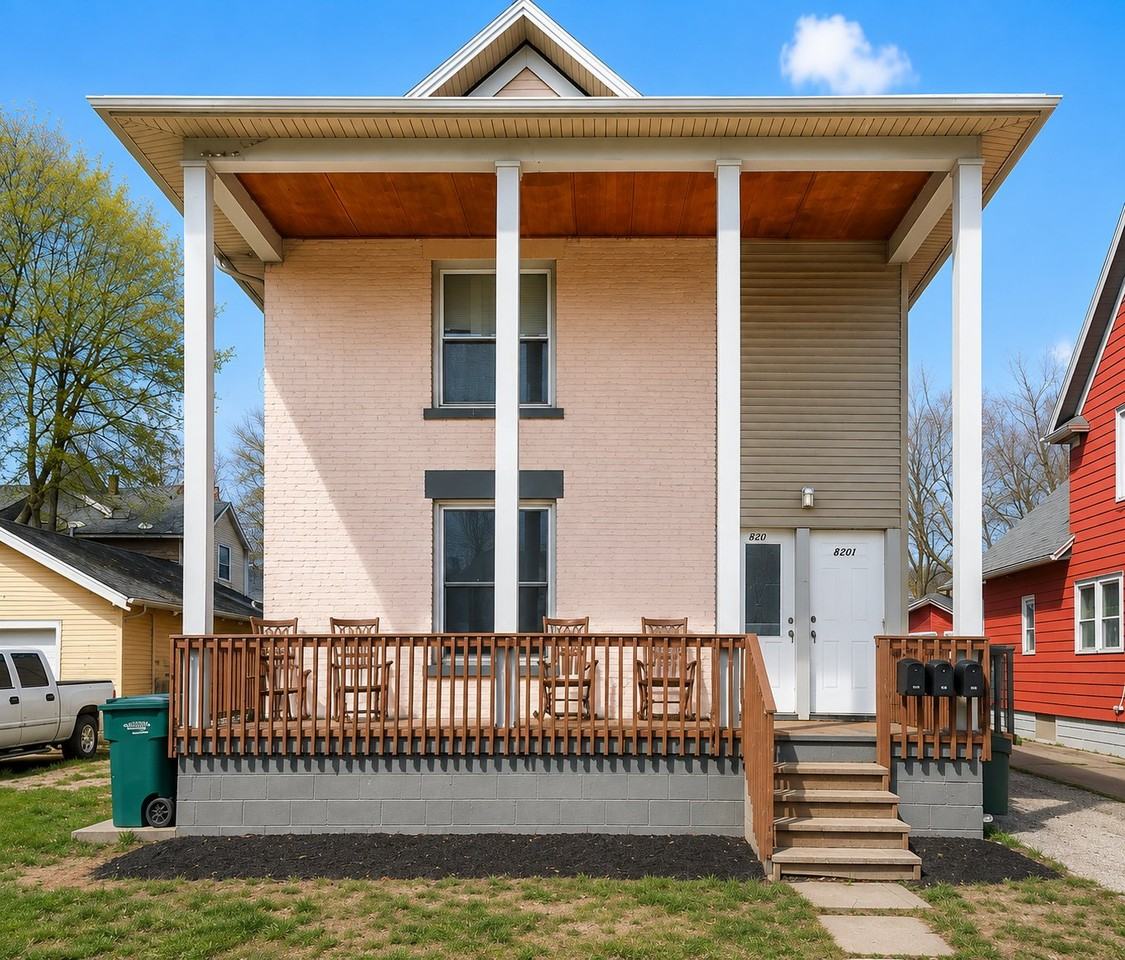 820 W Shiawassee St - Photo 2 of 9