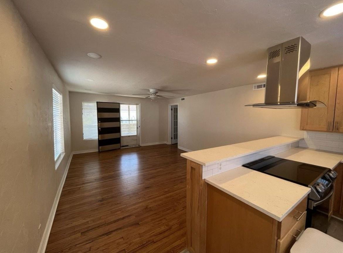 3012 N Lee Ave #C - Photo 7 of 17