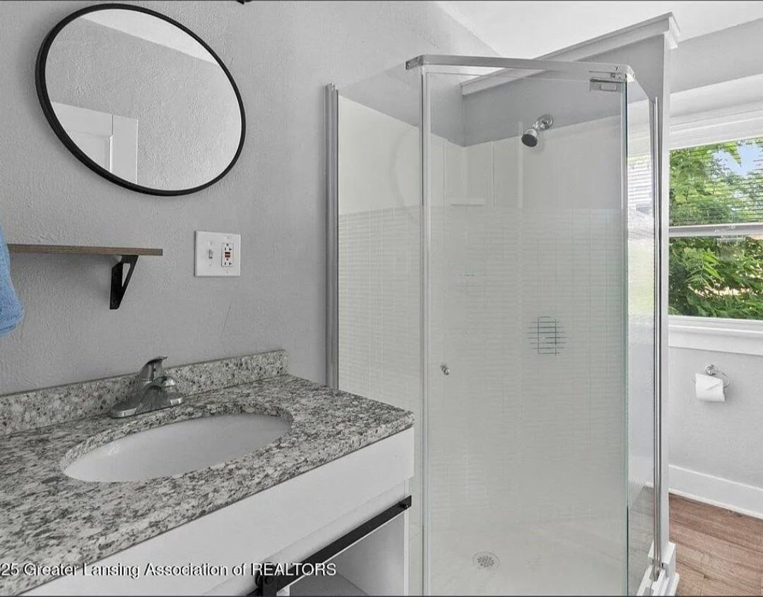 820 Middle St - Photo 7 of 12