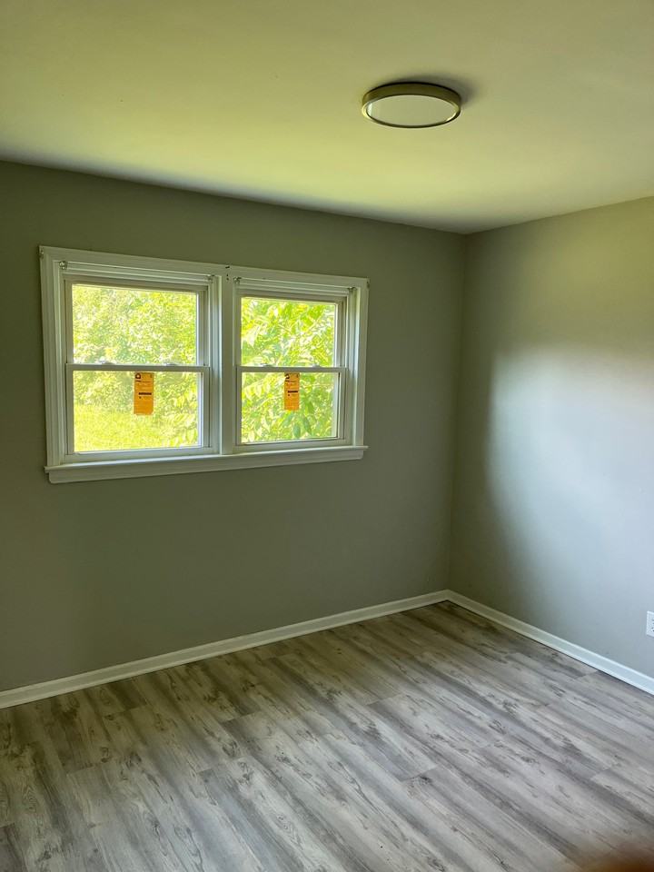 11800 Princeton Ave - Photo 6 of 7