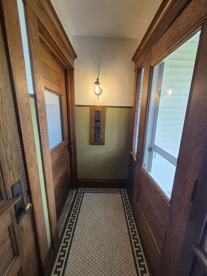 338 Colvin Ave - Photo 3 of 20