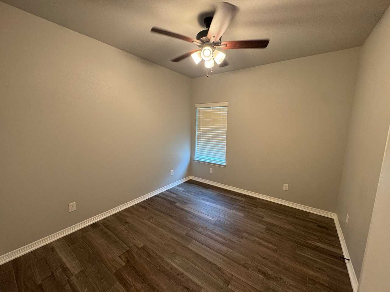 1915 Rustic Manor Dr - Photo 4 of 17