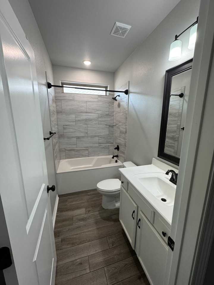 1915 Rustic Manor Dr - Photo 6 of 17