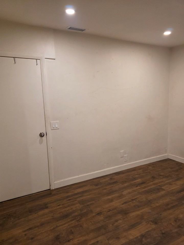 746 N Virginia Ct - Photo 3 of 20