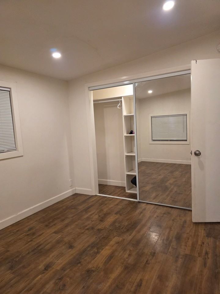 746 N Virginia Ct - Photo 4 of 20