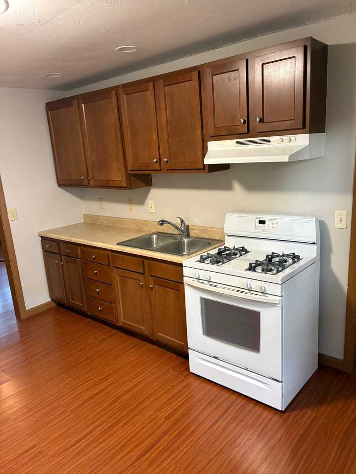 351 E Spruce St #351 - Photo 3 of 11