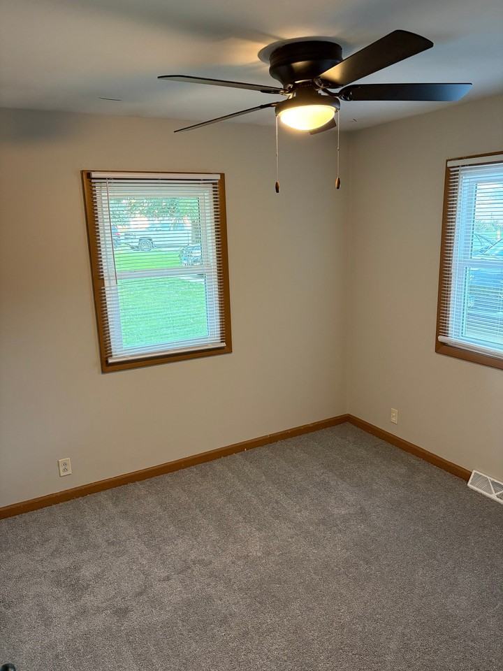 351 E Spruce St #351 - Photo 4 of 11