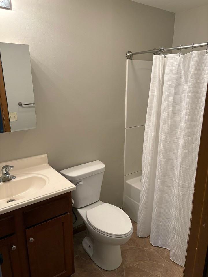 351 E Spruce St #351 - Photo 7 of 11