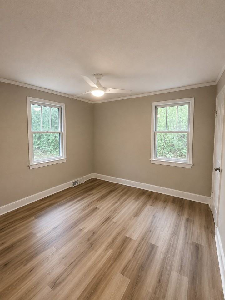 155 Miot St - Photo 7 of 9