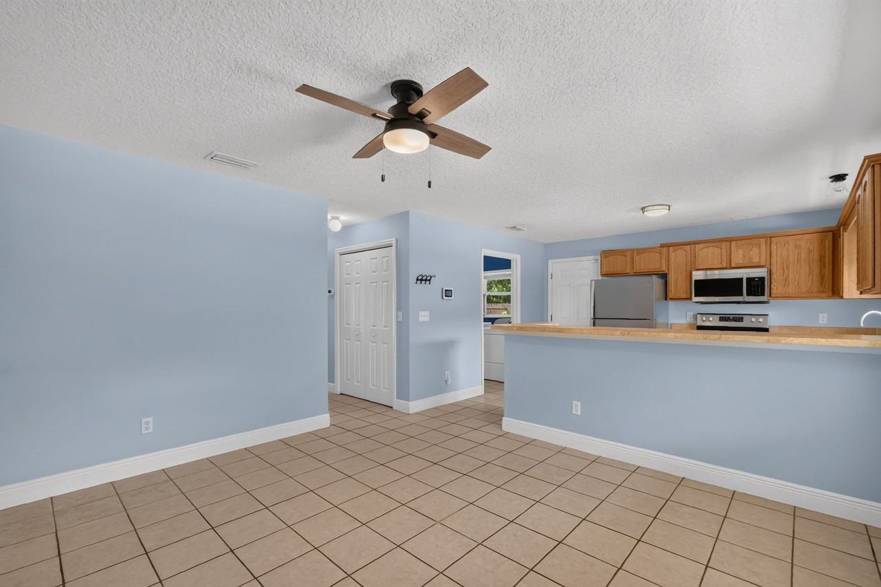 2509 Myer Ave - Photo 5 of 27