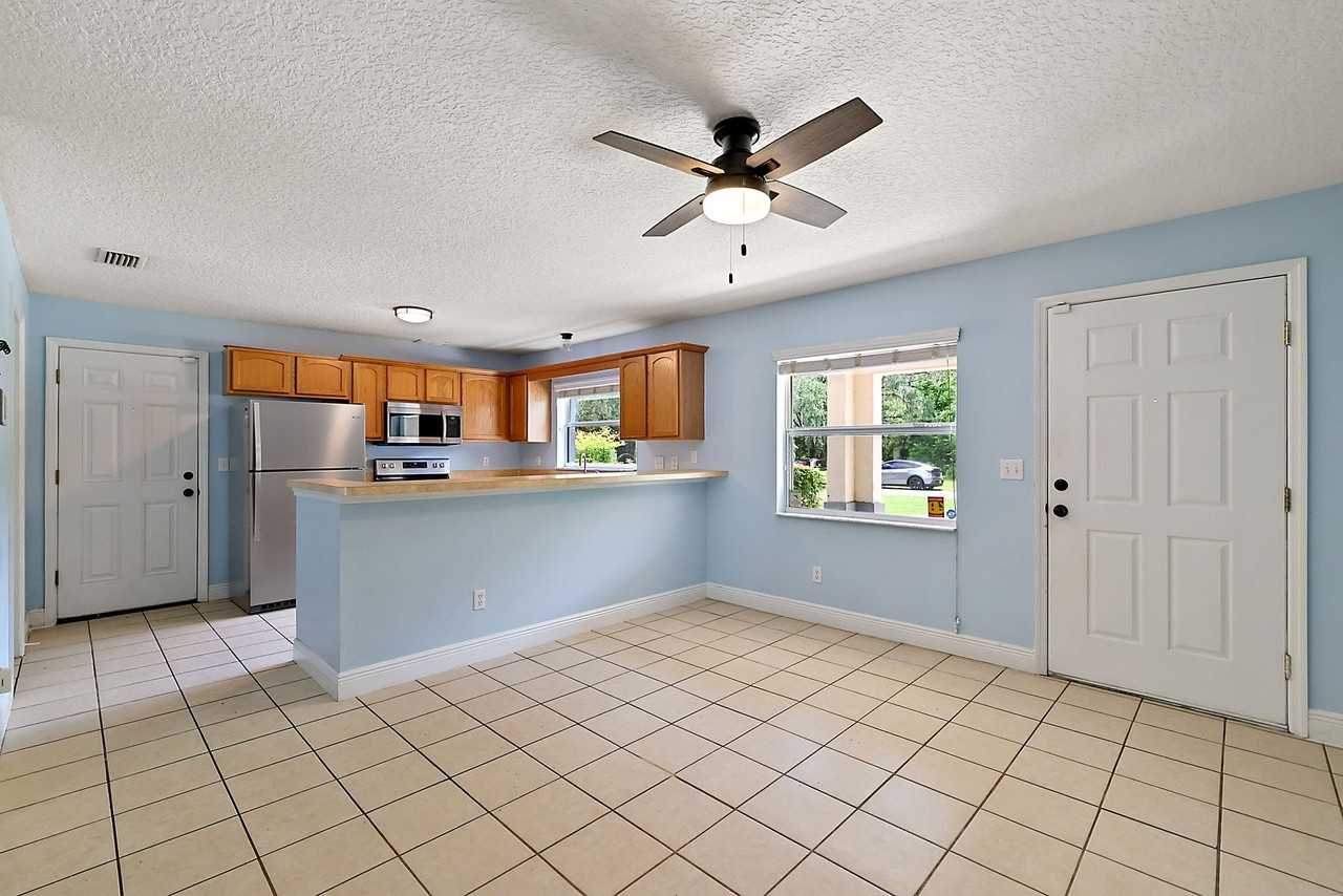 2509 Myer Ave - Photo 6 of 27