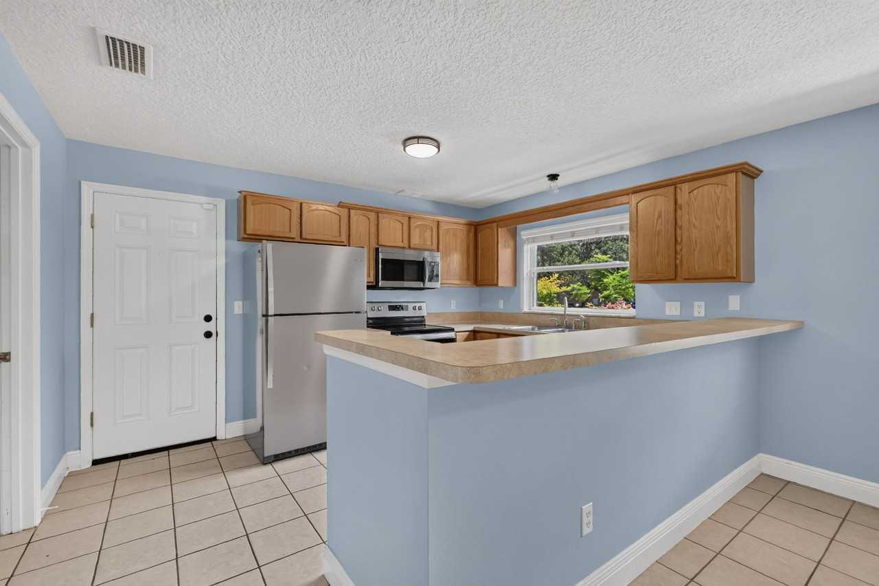 2509 Myer Ave - Photo 7 of 27
