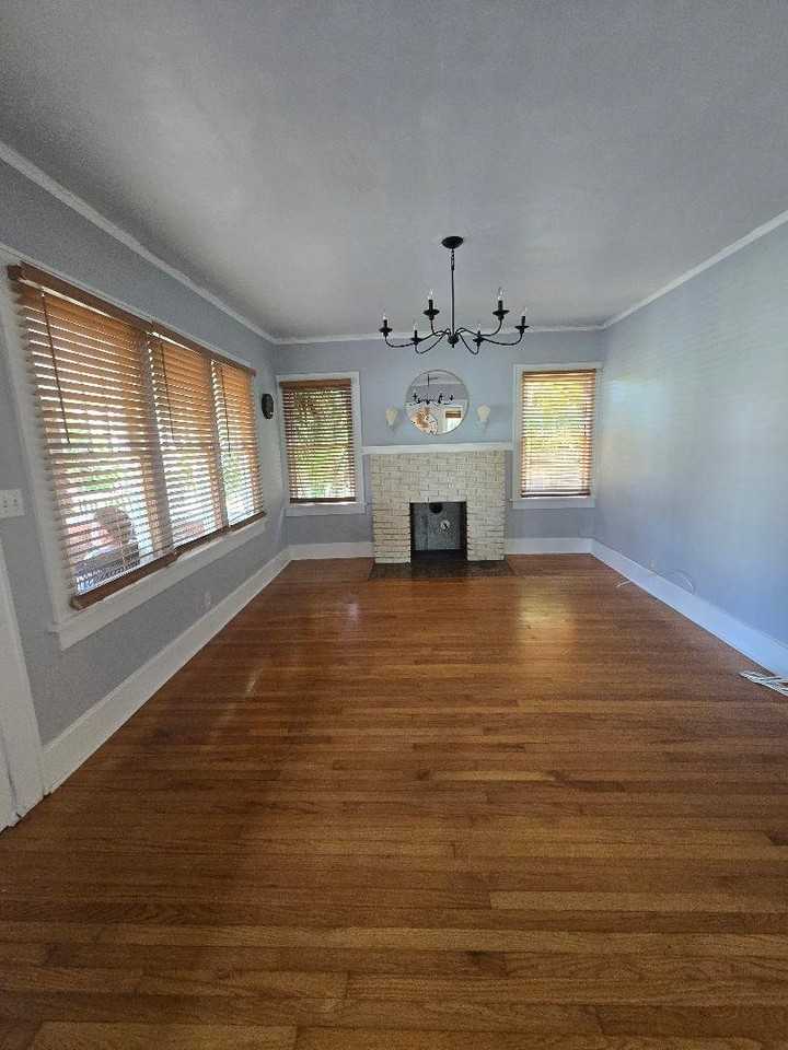 1120 26th Ave N - Photo 3 of 14