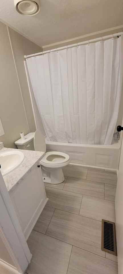 136 Candy Queen Ln - Photo 2 of 11