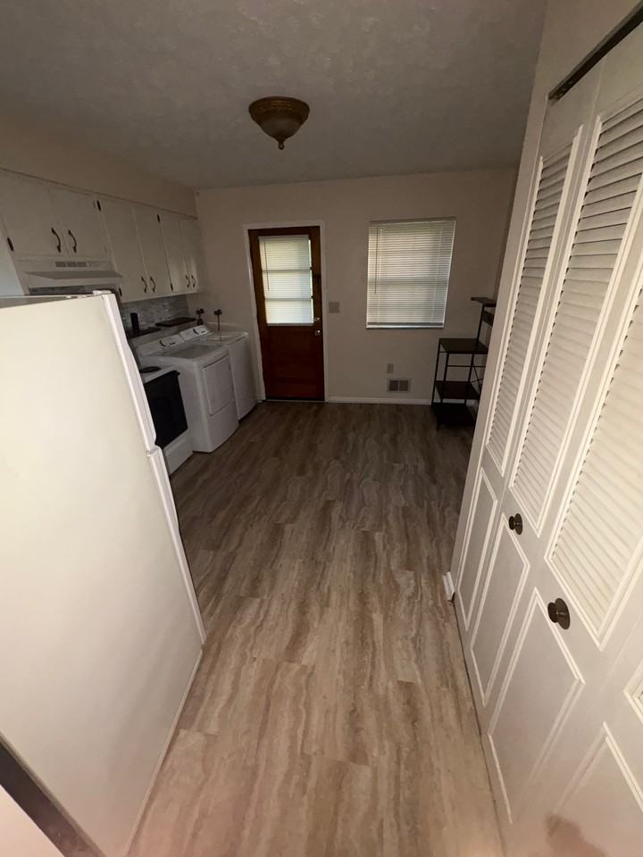 10406 Torrington Rd #1 - Photo 4 of 14