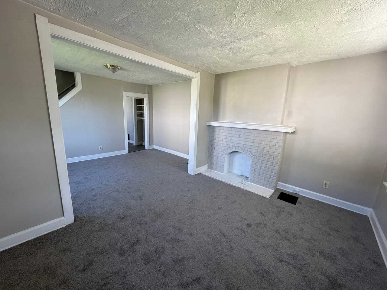 1642 E Hudson St - Photo 2 of 8