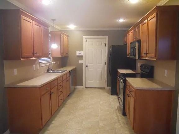 744 N Allison St - Photo 3 of 12