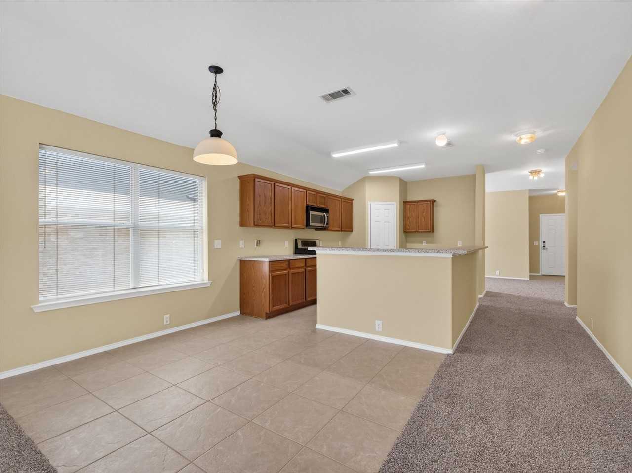 3004 Sawgrass Dr - Photo 7 of 20