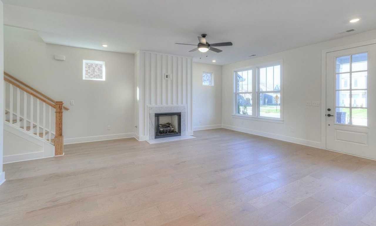 9131 Headwaters Dr - Photo 5 of 21