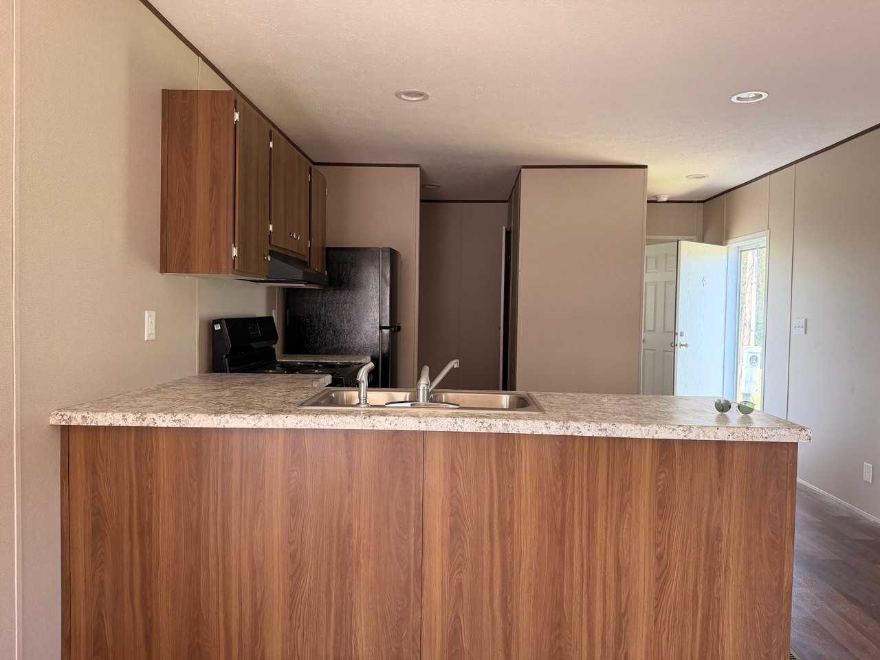 129 James Way - Photo 2 of 7
