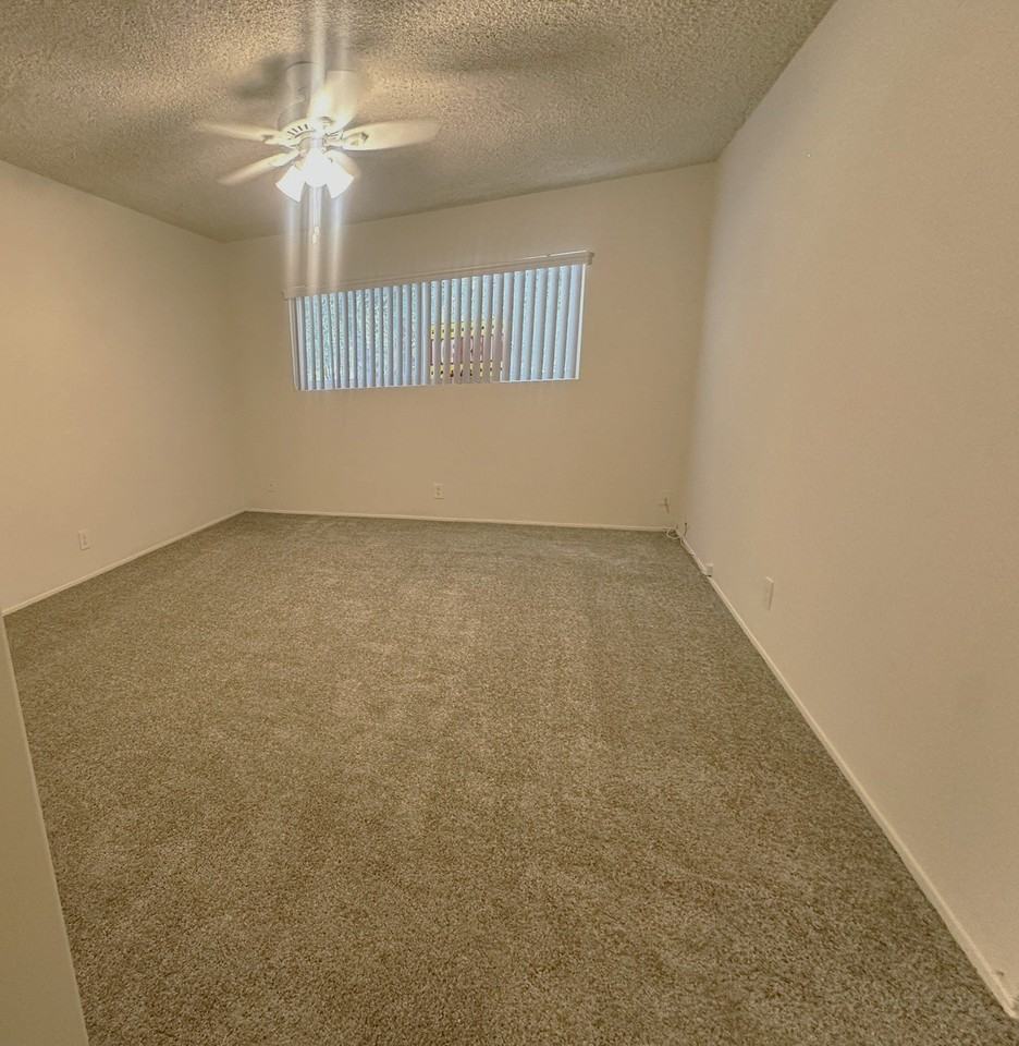 200 N Minnesota Ave #16 - Photo 5 of 5