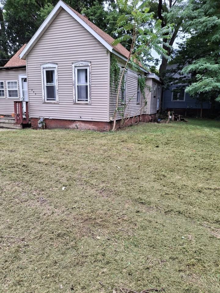 253 Linneus Ave - Photo 3 of 13