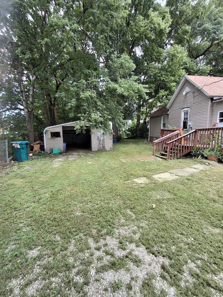 253 Linneus Ave - Photo 4 of 13