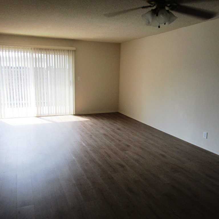 209 N Pennsylvania Ave #209B - Photo 3 of 10