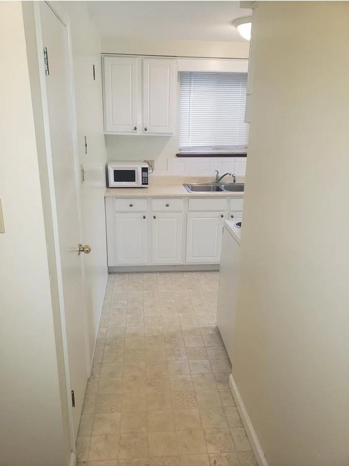 172 Spruce St #2 - Photo 3 of 11