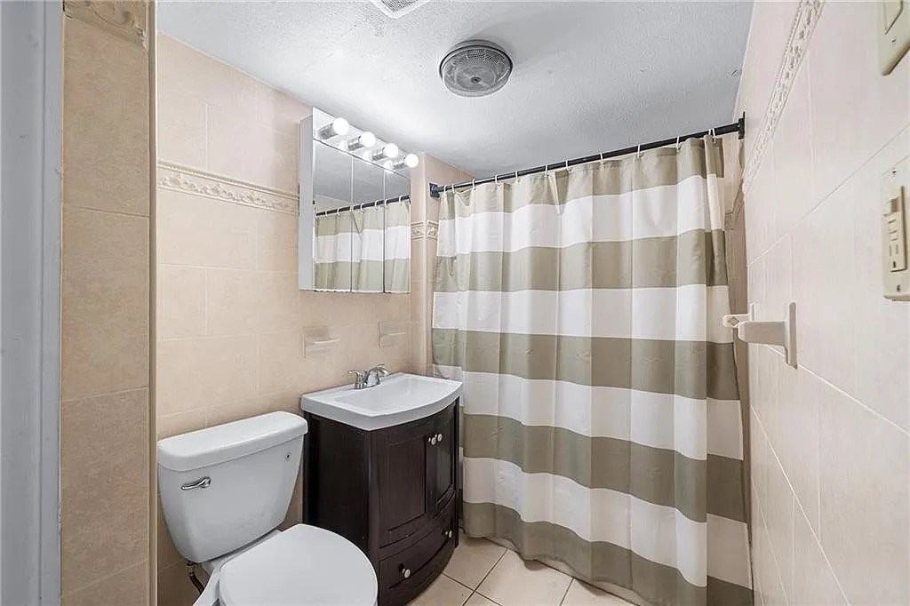 187 Seaver Ave #1 - Photo 5 of 9