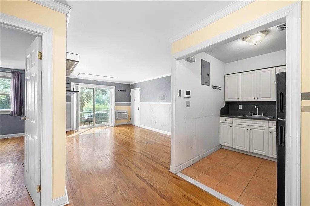 187 Seaver Ave #1 - Photo 7 of 9