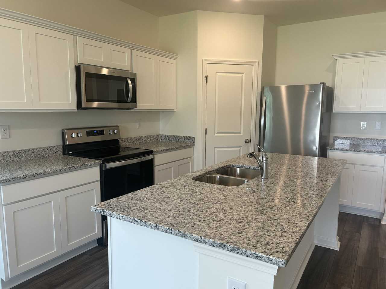 155 Plantersfield Dr - Photo 5 of 16