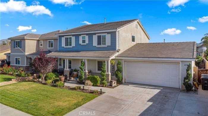 229 Alverstone St - Photo 2 of 19