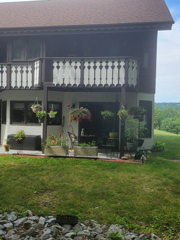 21 Christmas Mountain Rd #F - Photo 3 of 8