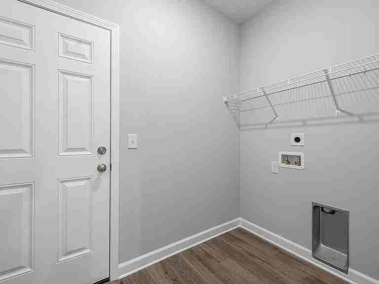 111 Shady Ln - Photo 2 of 18