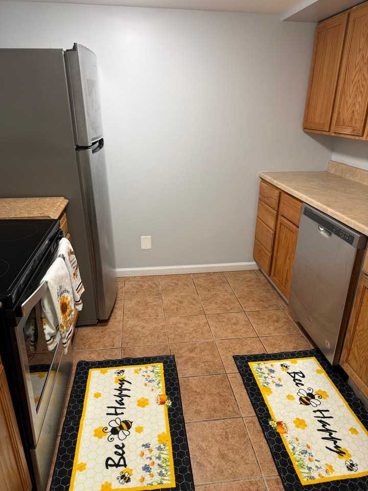 6403 Beechfield Ave - Photo 3 of 17