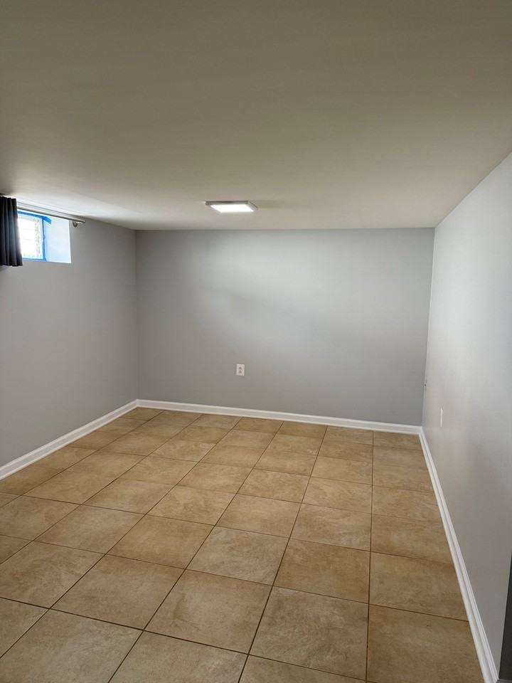 6403 Beechfield Ave - Photo 7 of 16