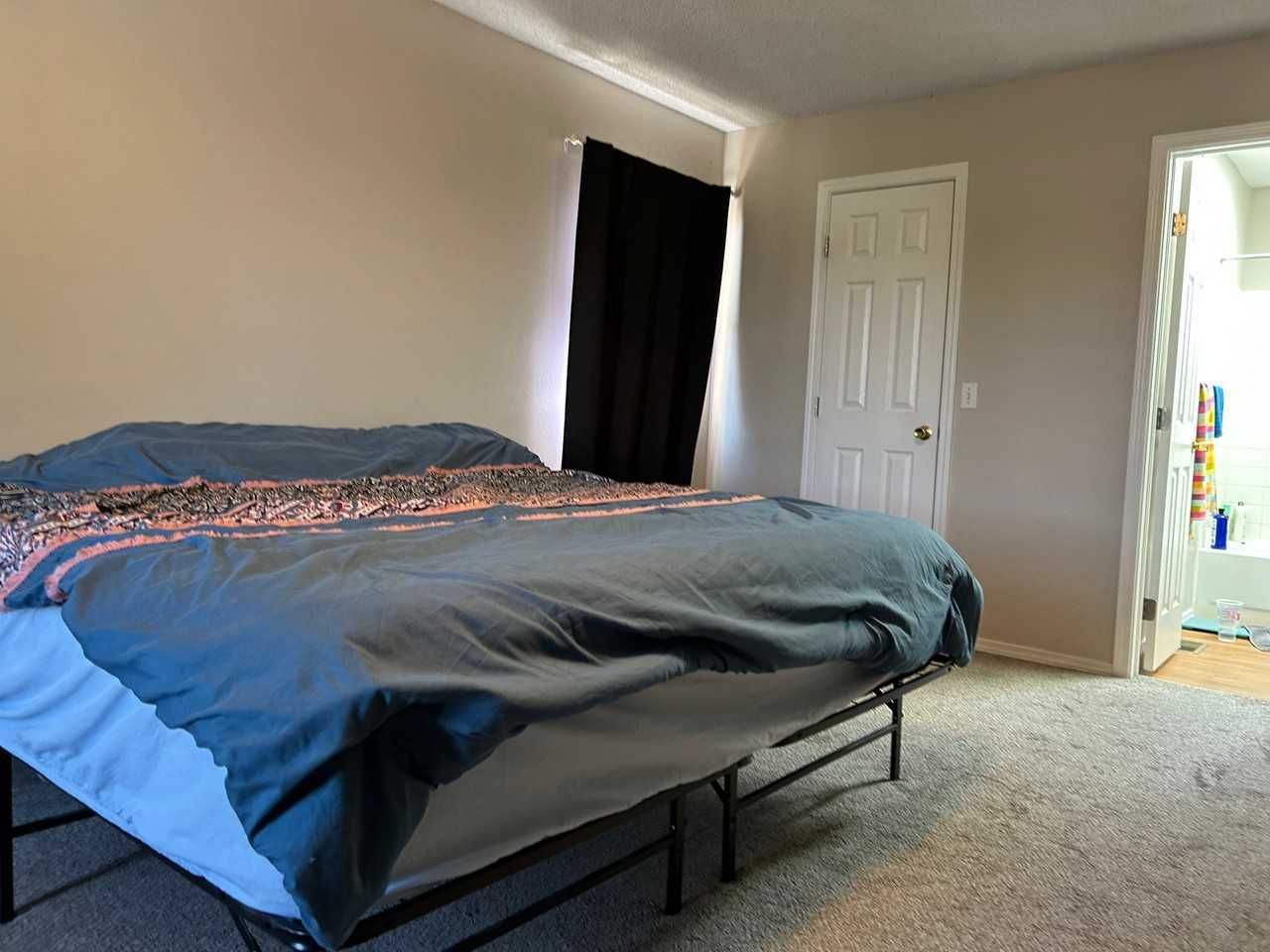 1501 Coolcrest Dr - Photo 4 of 11