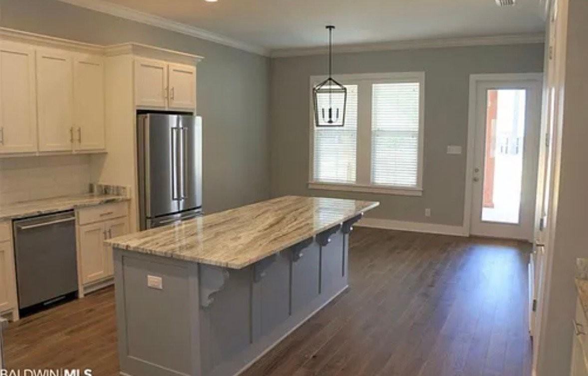 492 Boulder Creek Ave - Photo 4 of 11