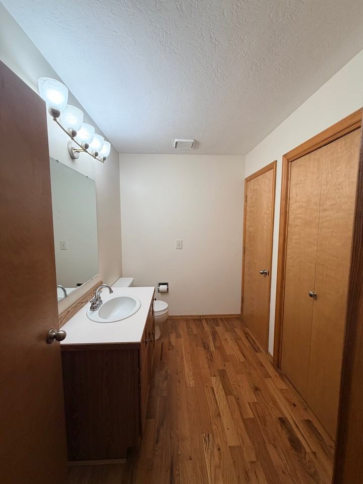 705 S 15th Ave - Photo 3 of 18
