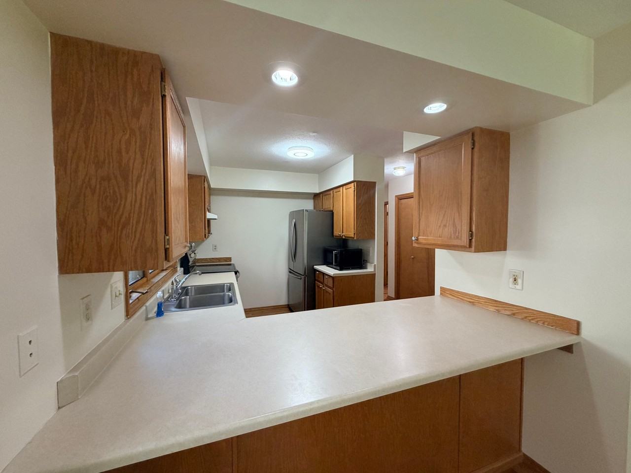 705 S 15th Ave - Photo 5 of 18