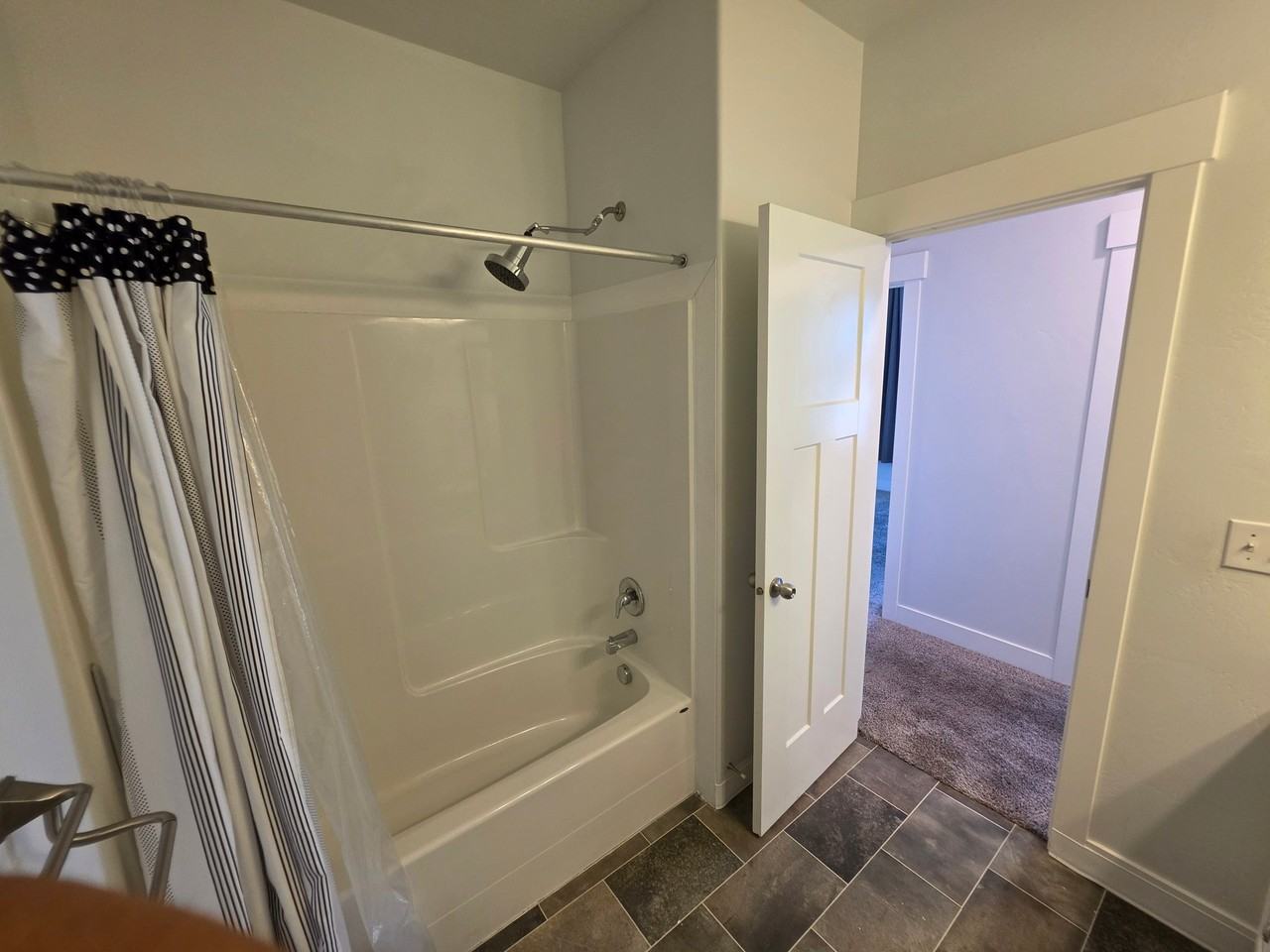 415 Nw #P - Photo 4 of 16