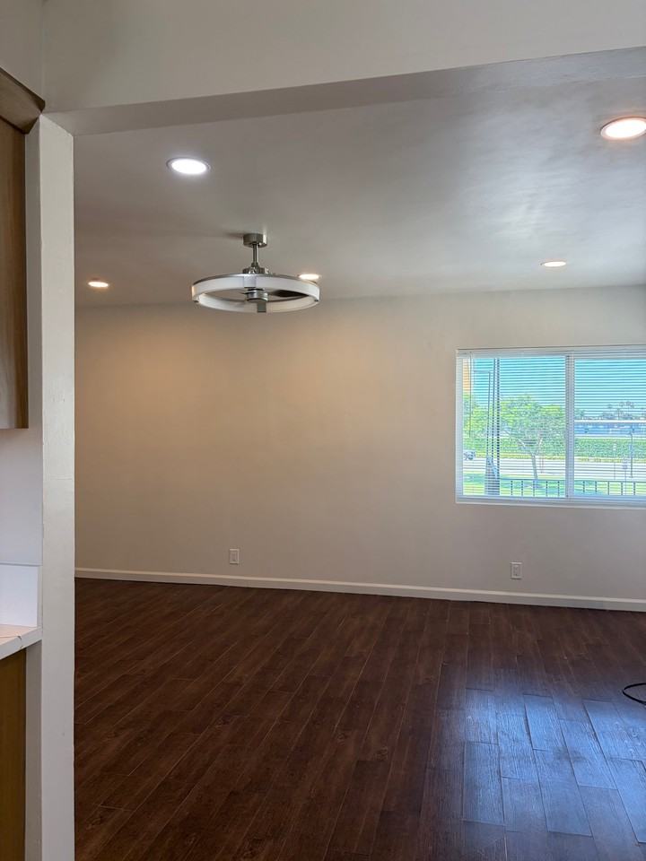 12416 Rose Ave #F - Photo 5 of 19