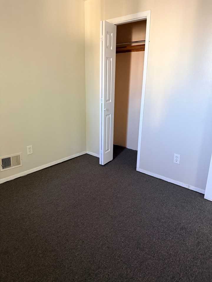 3320 Holbrook St #D - Photo 3 of 11