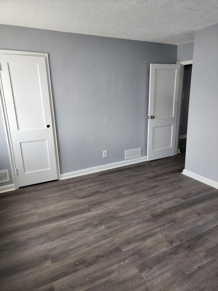 7526 Rabon Ave - Photo 4 of 6