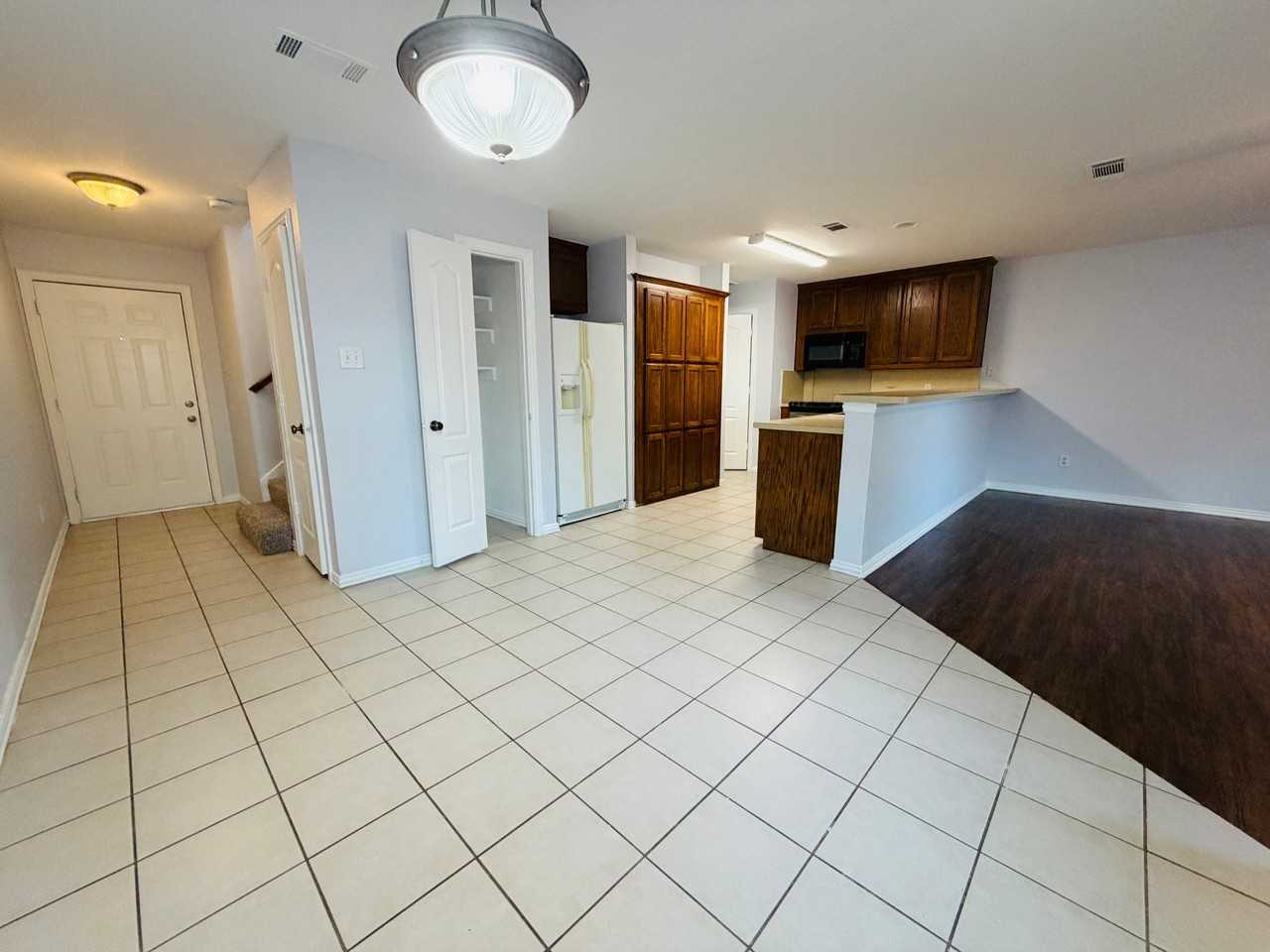 5713 Swords Dr - Photo 4 of 20