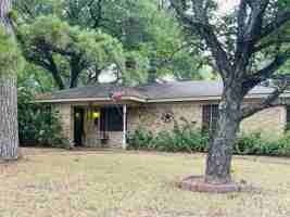 featured image of 1420 Sycamore Ave #4