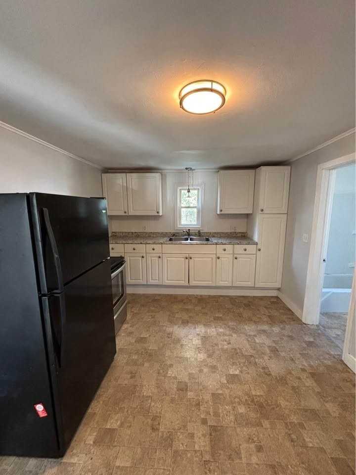 211 Hill St #102 - Photo 2 of 9